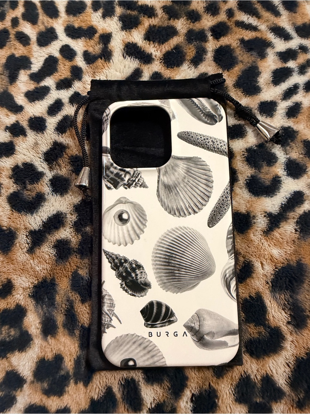 BURGA Cream Seashell Pattern Iphone 15 Pro Max Case
